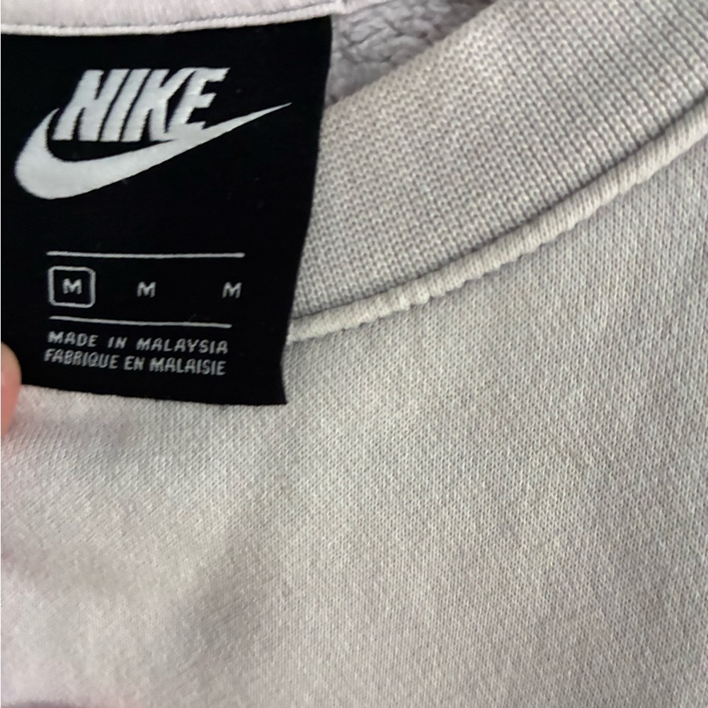 Nike Crewneck Sweatshirt - Picture 2 of 2
